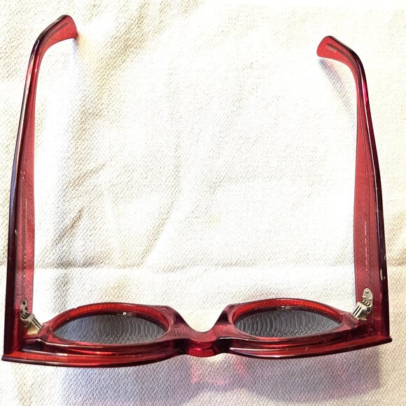 Celine fabulous sunglasses red frames gray lenses CL40008  display picture 3